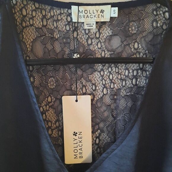 New With Tags Shiny Blue Lace Back Sleeveless Top - Picture 2 of 5